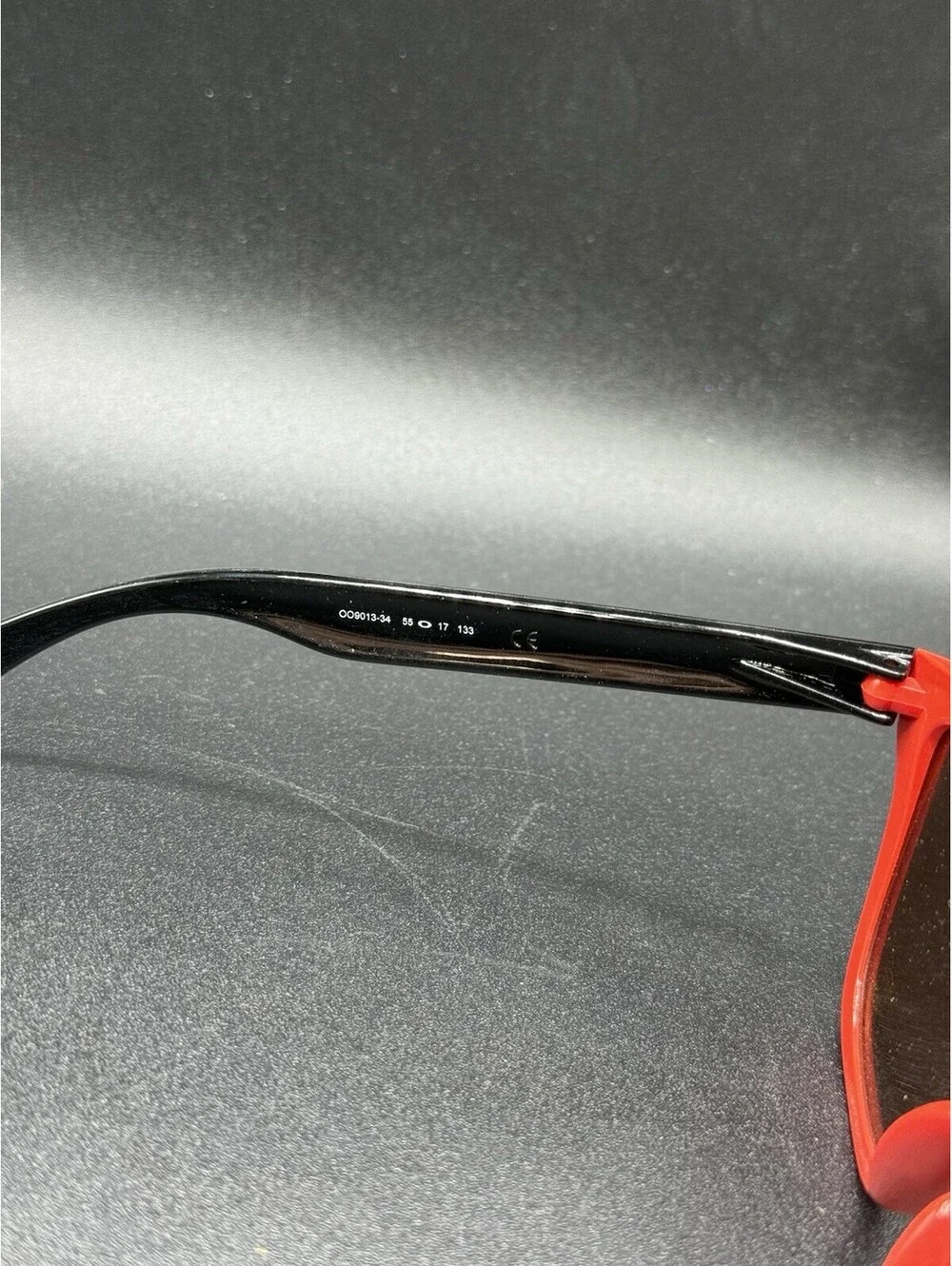 Oakley Frogskin Heritage Red-Black w/Fire Iridium Lenses OO9013-34